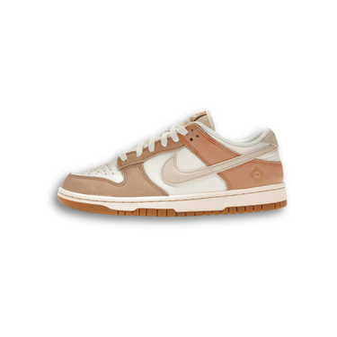 Nike Dunk Low SE Australia (Women's)