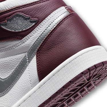 Jordan 1 Retro High OG Bordeaux