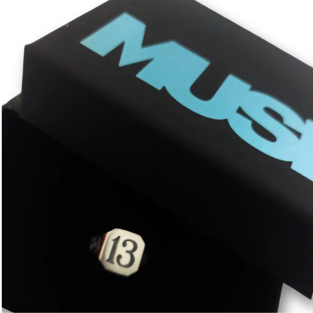 Jimin 'MUSE' Smeraldo Garden Signet Ring