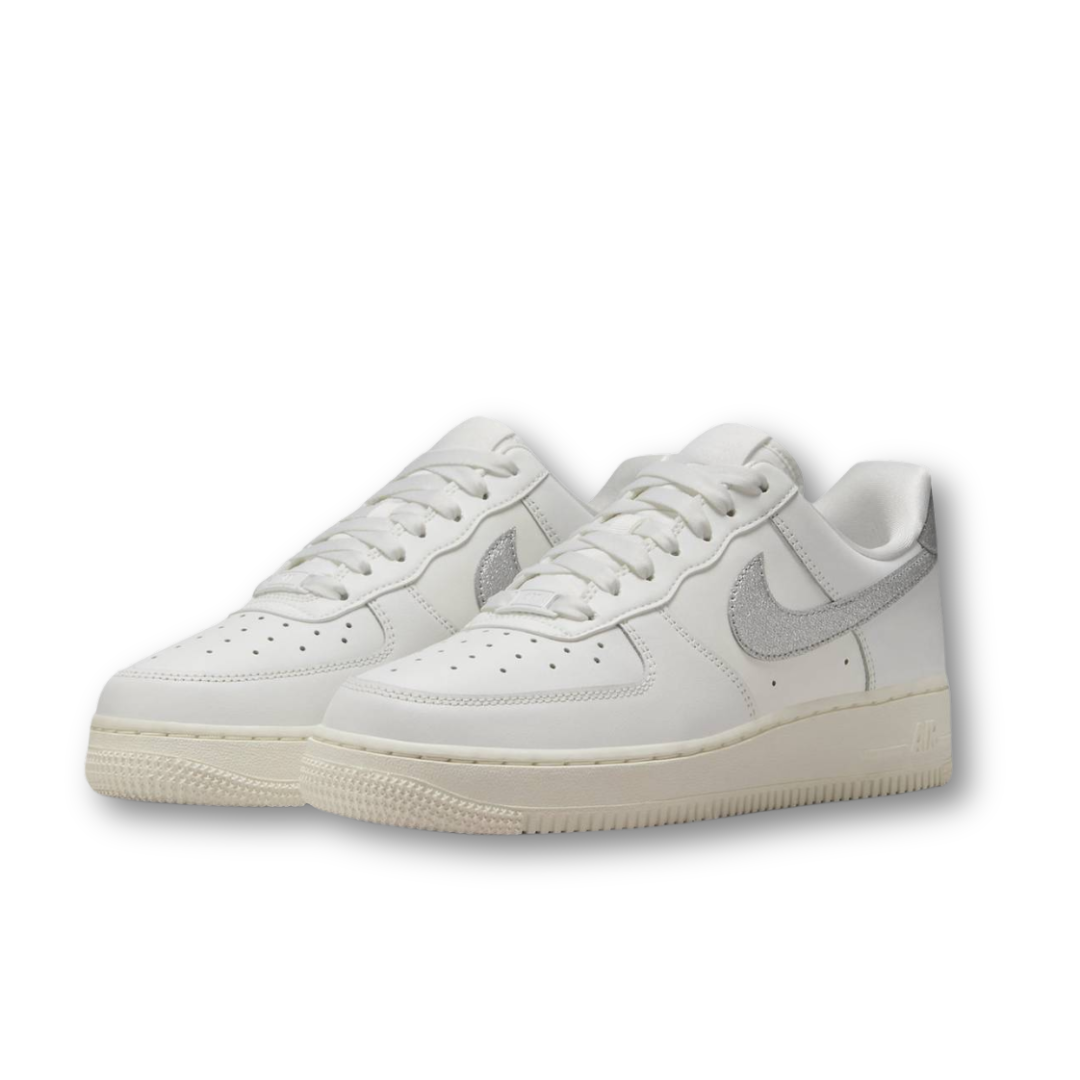 Nike Air Force 1 '07 Summit White Sail White Metallic Silver