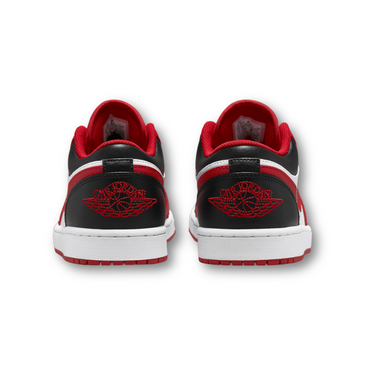 Air Jordan 1 Low Bulls