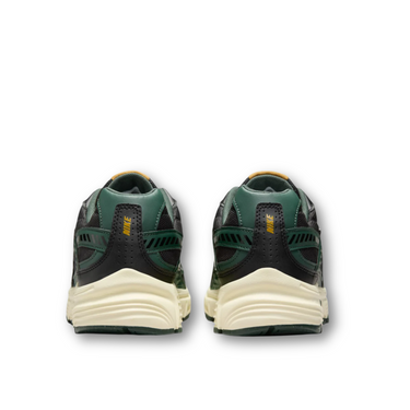 Nike Initiator Black Vintage Green Coconut Milk Bronzine