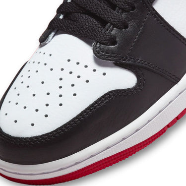 Jordan 1 Retro Low OG Black Toe (2023)