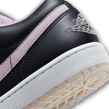 Jordan 1 Low SE Black Iced Lilac