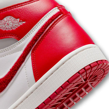 Jordan 1 Retro High OG Varsity Red (W)