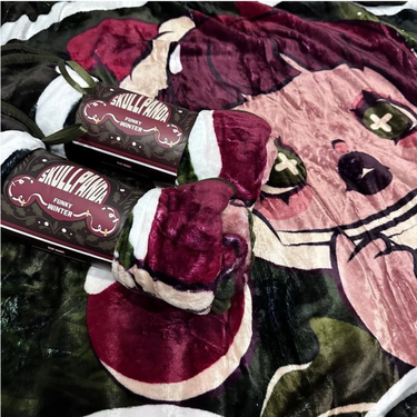 Pop Mart SKULLPANDA Tunky Winter Blanket